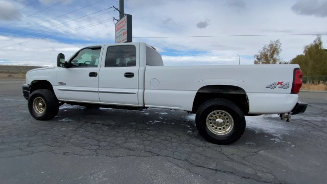 Used 2004 Summit White Chevrolet SRW LS image 6
