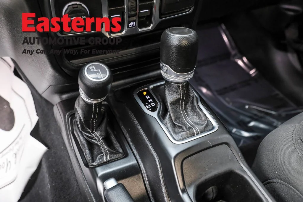 Used 2021 Black Jeep Unlimited Sahara image 13