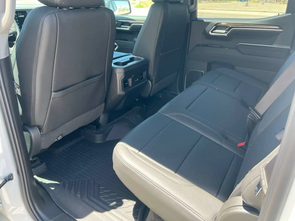 New 2026 Summit White Chevrolet LT image 21