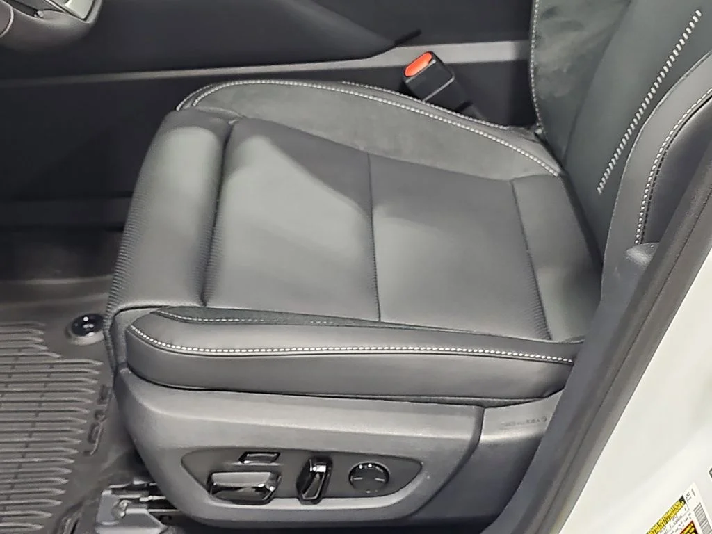 New 2026  Lexus 550h+ Luxury image 27