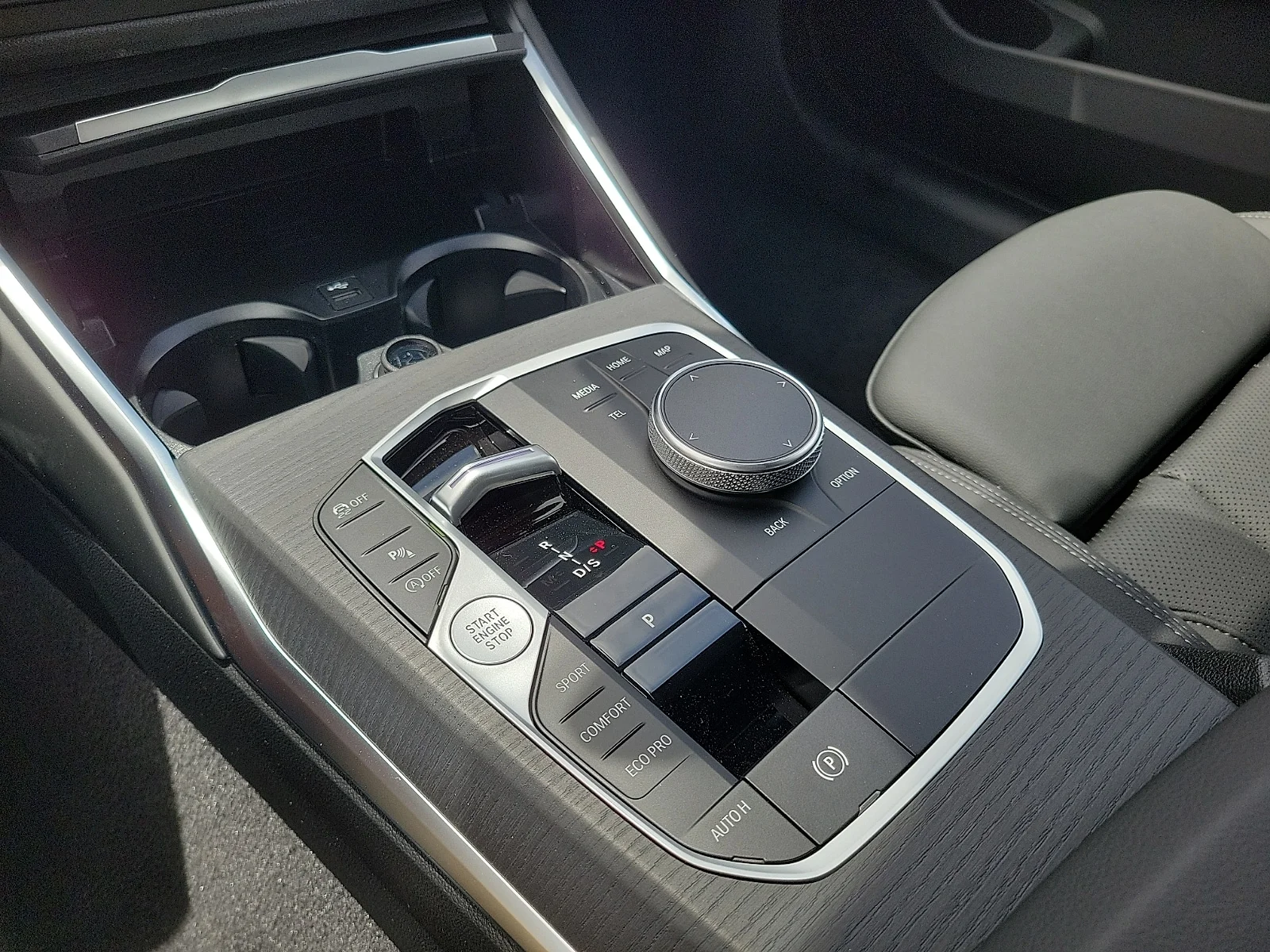 New 2026 Alpine White BMW i Rear-Wheel Drive image 18