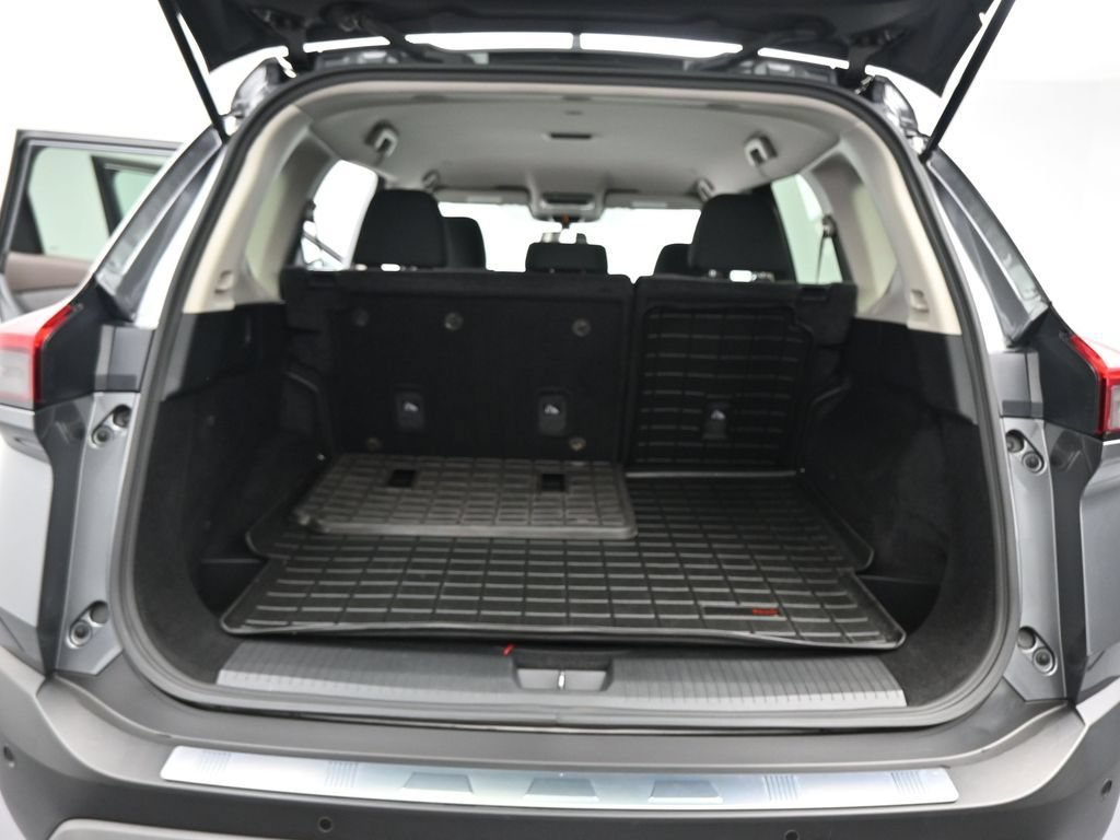 Used 2023 Gun Metallic Nissan SV image 20