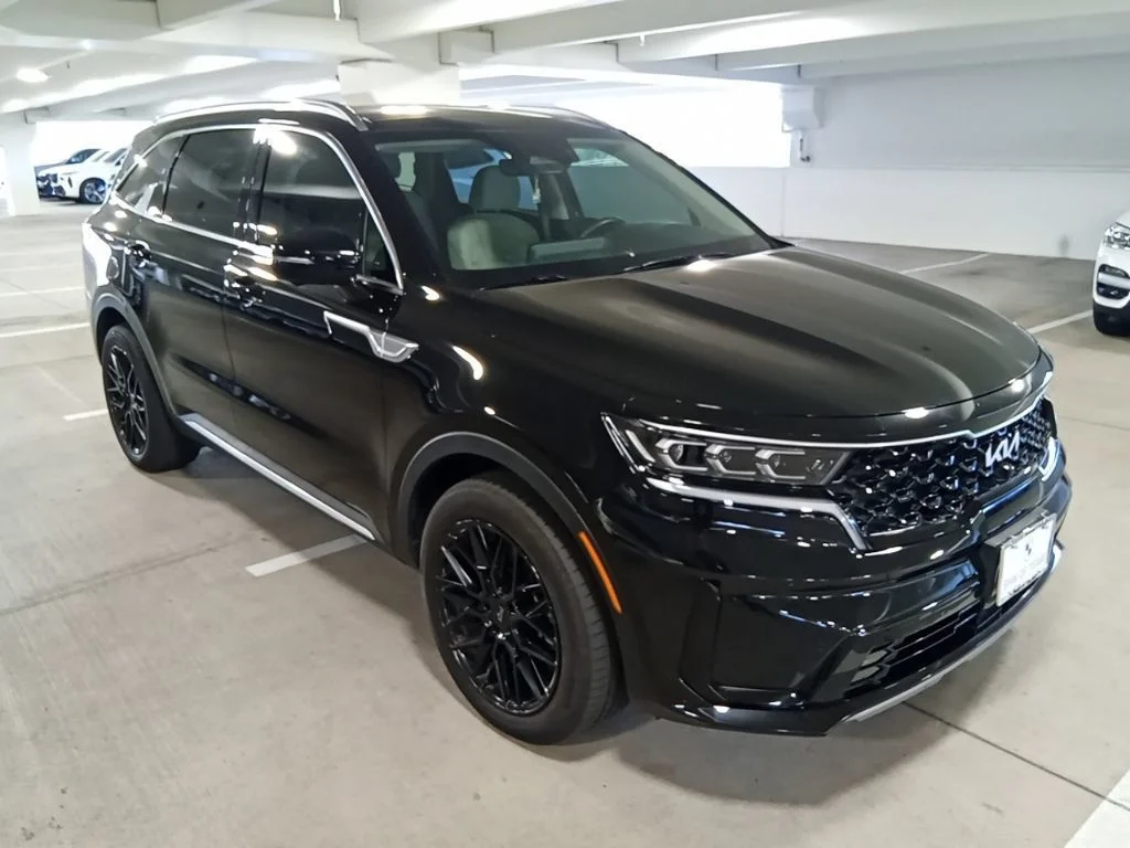 Used 2023 Aurora Black Kia SX Prestige image 3