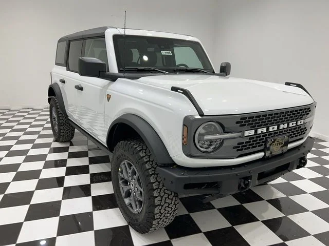New 2025 Oxford White Ford Badlands® image 7