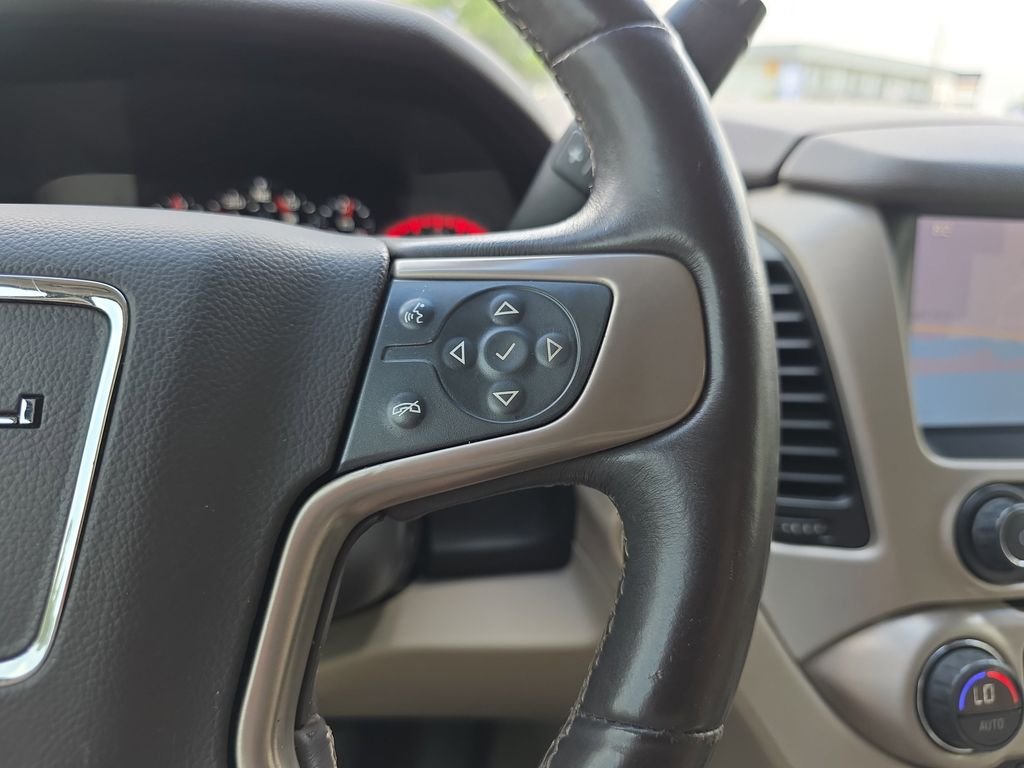 Used 2015 White GMC Denali image 22