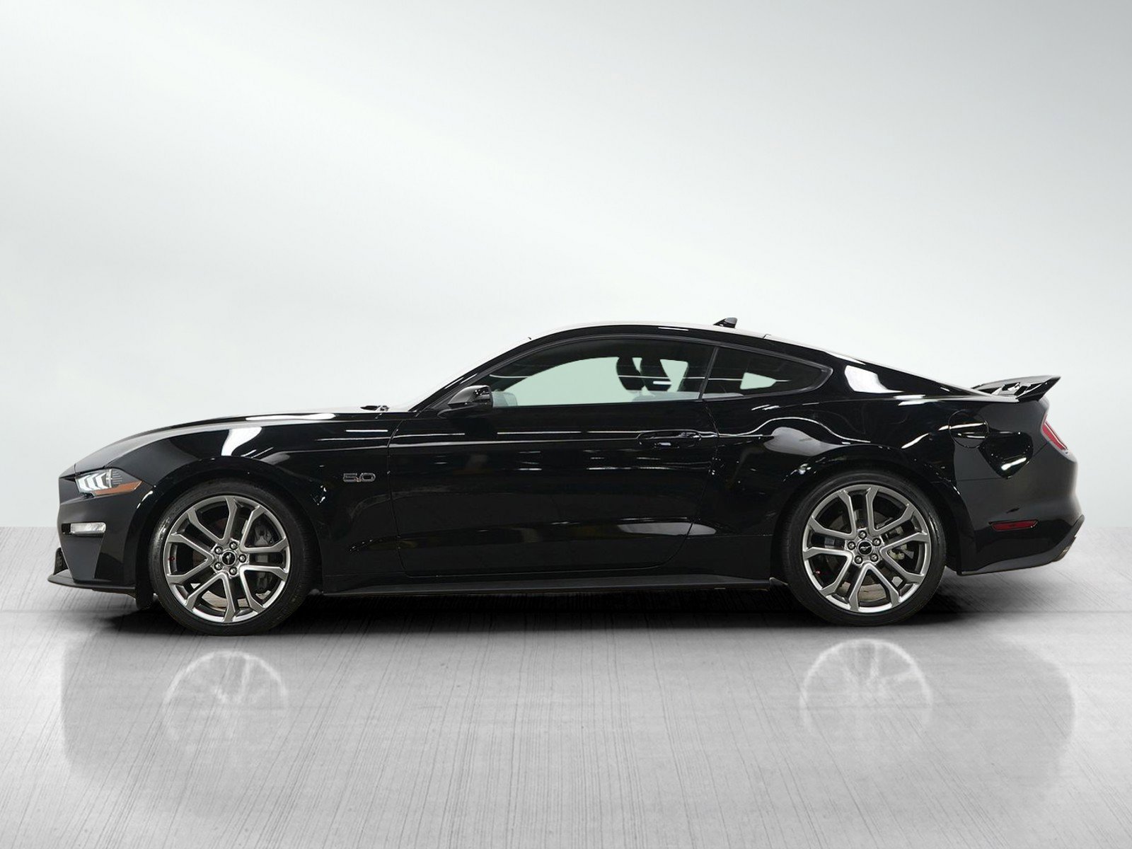 Used 2021 Ford Mustang GT Premium with VIN 1FA6P8CF6M5157163 for sale in South Saint Paul, Minnesota