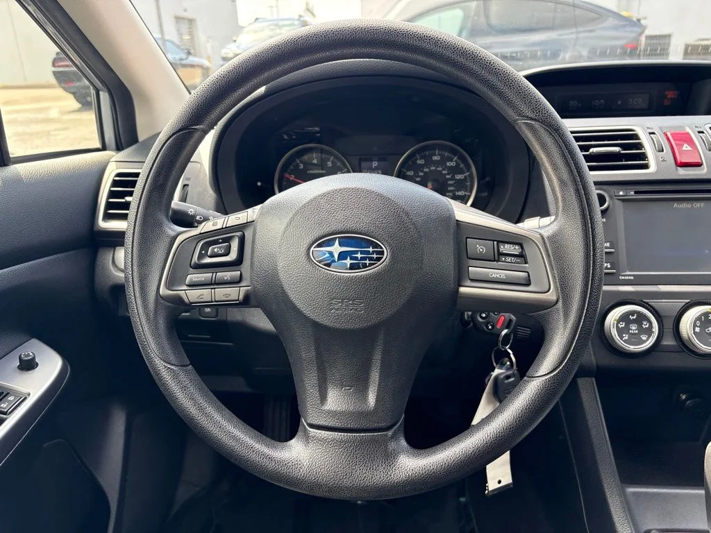 Used 2015 Silver Subaru 2.0i image 10