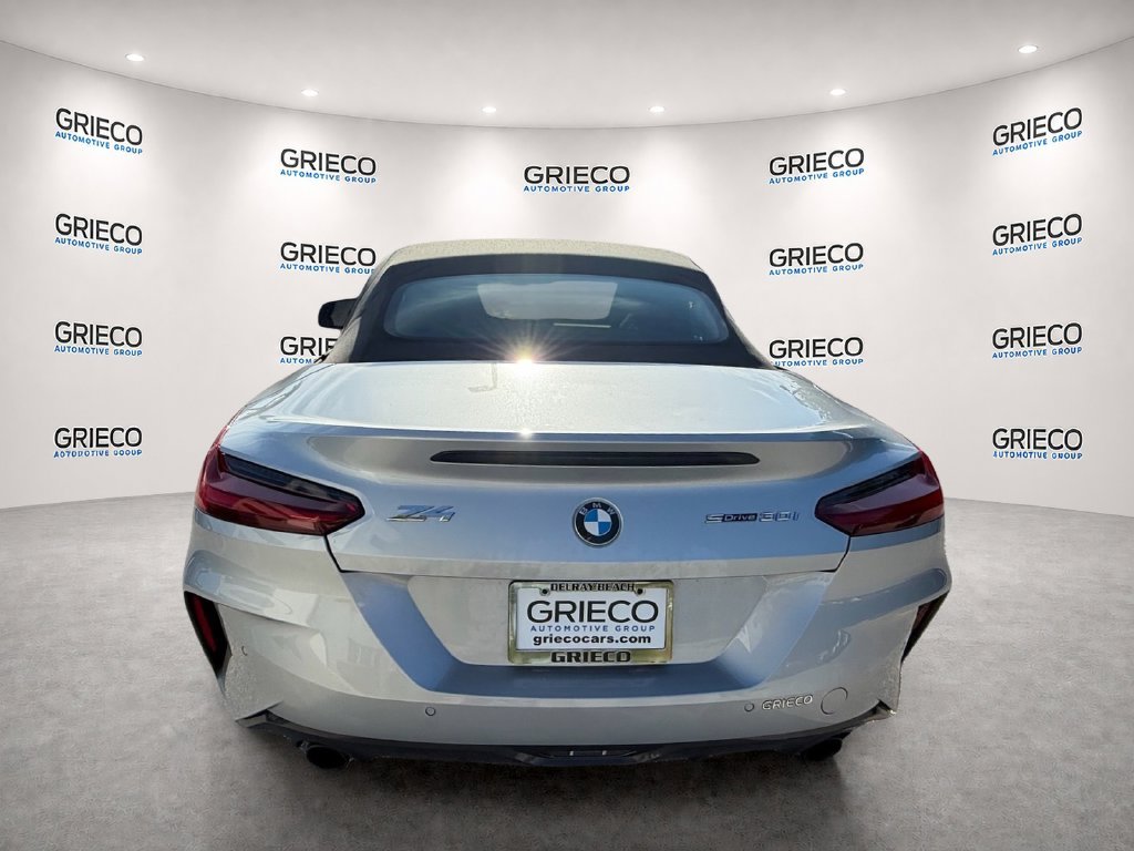 Used 2022 Silver BMW sDrive30i image 6