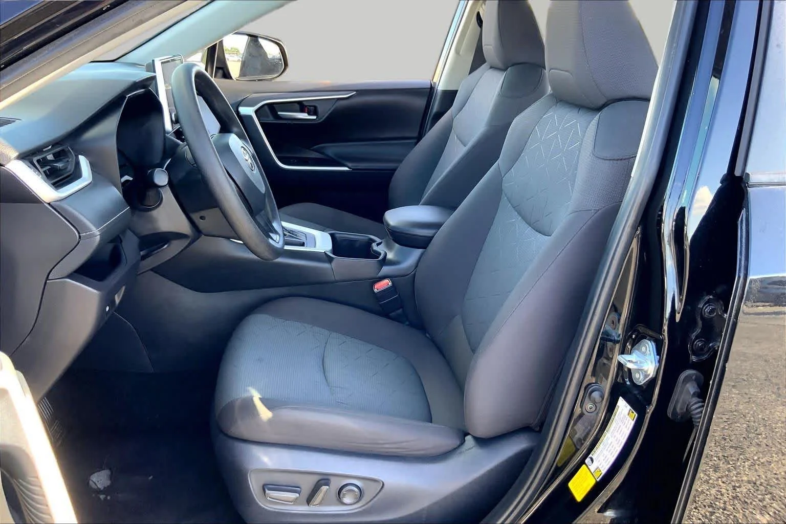 Used 2025 Midnight Black Metallic Toyota XLE image 8