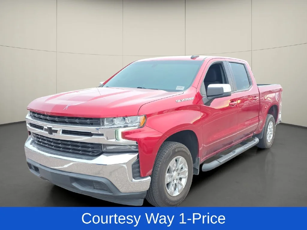 Used 2022 Red Chevrolet LT image 4