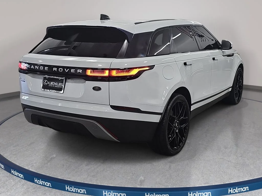 Used 2018 White Land Rover S image 6
