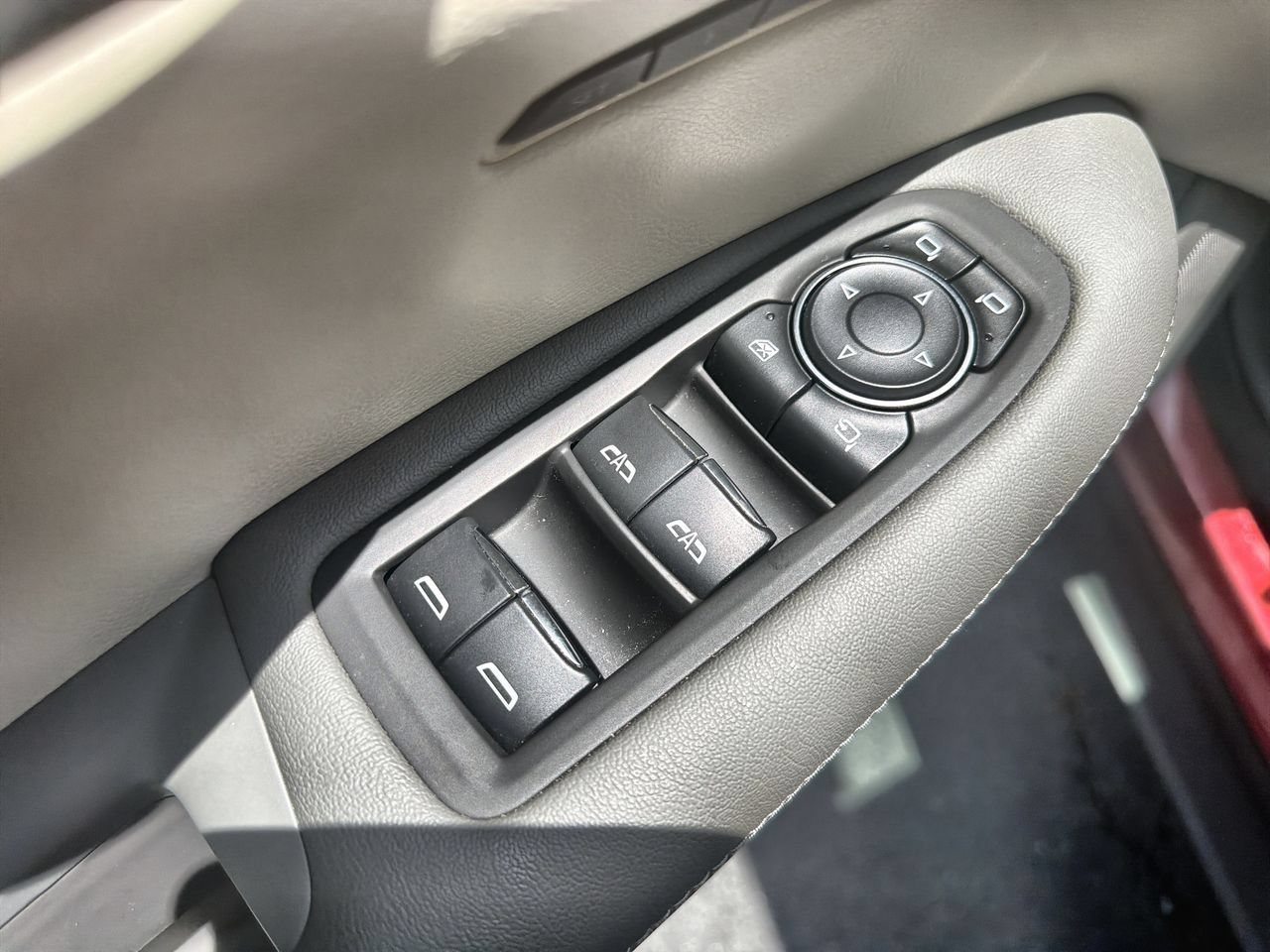Used 2021 INFRARED TINTCOAT Cadillac FWD Premium Luxury image 19