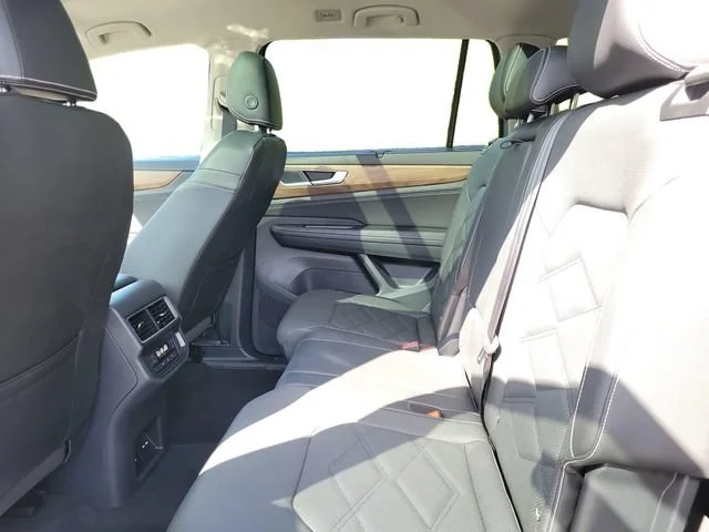 Used 2025 Gray Volkswagen 2.0T SE w/Technology image 19