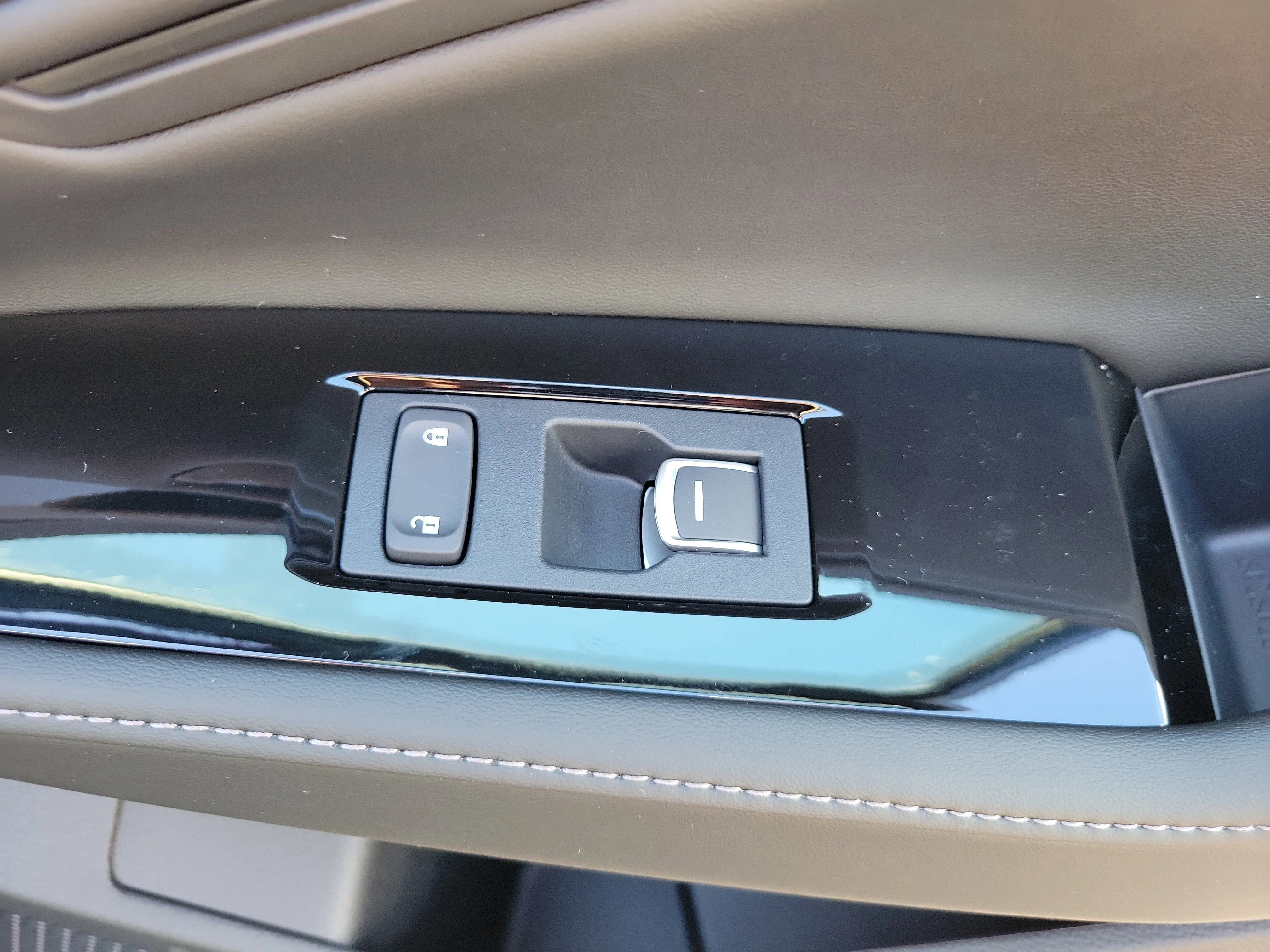 2026 Honda Accord Hybrid Touring - Photo 9