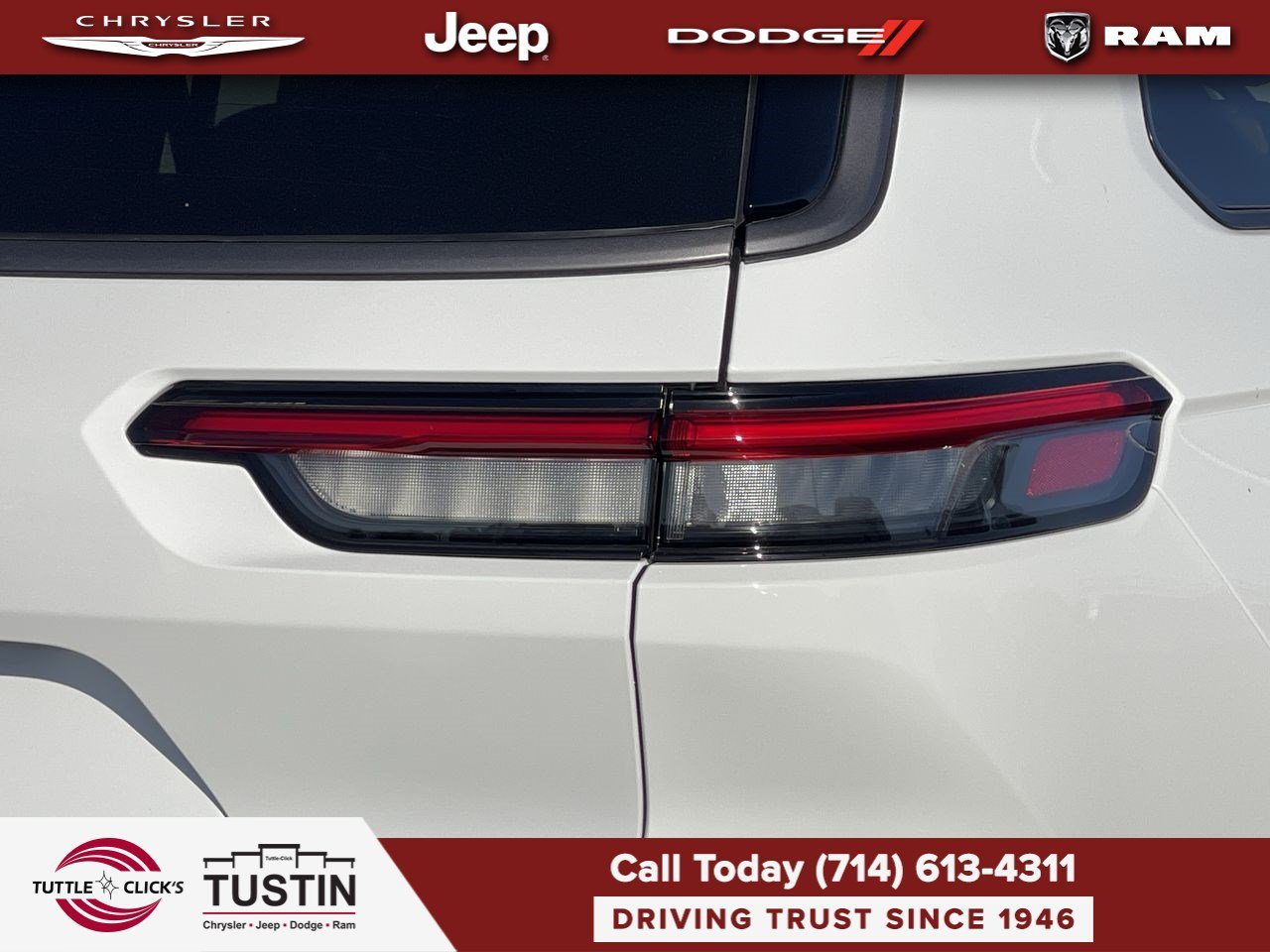 New 2026 Bright White Clear-Coat Exterior Paint Jeep Summit image 9