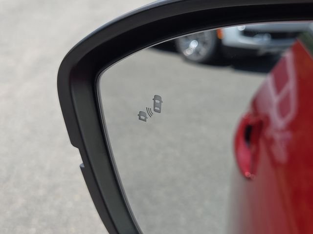 Used 2023 Scarlet Nissan SL image 18