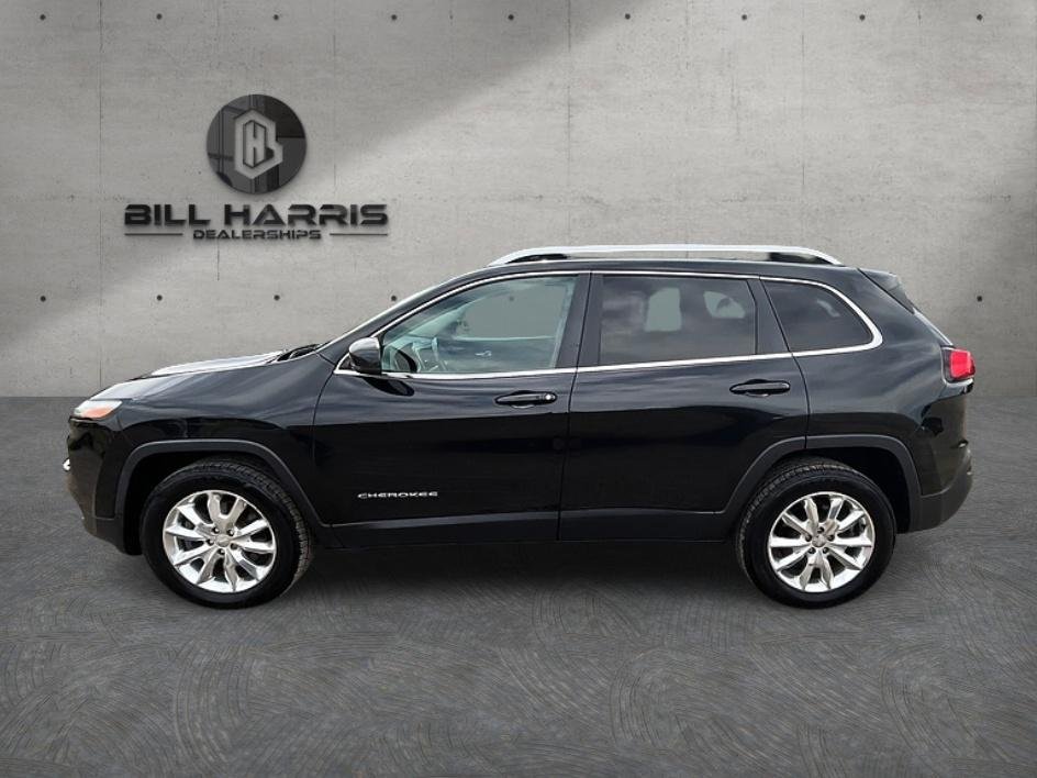 Used 2015 Black Jeep Limited image 9