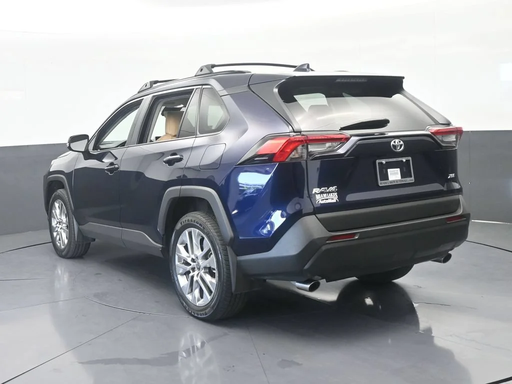 Used 2025 Blueprint Toyota XLE Premium image 3