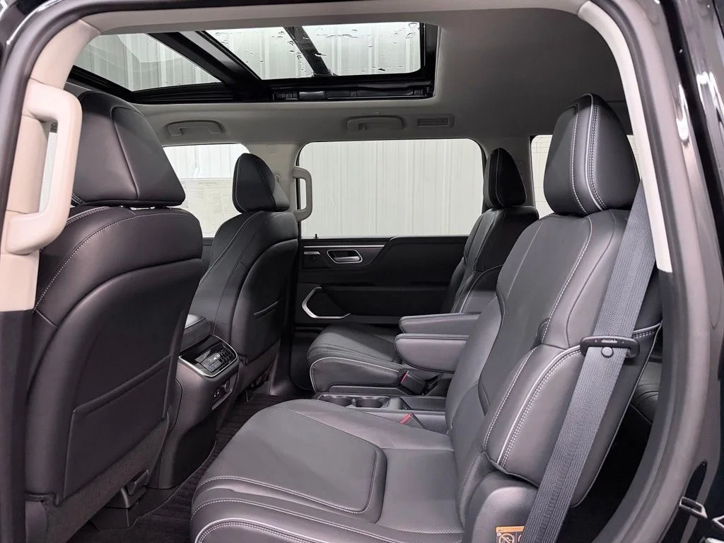 Used 2026 Black INFINITI LUXE image 34