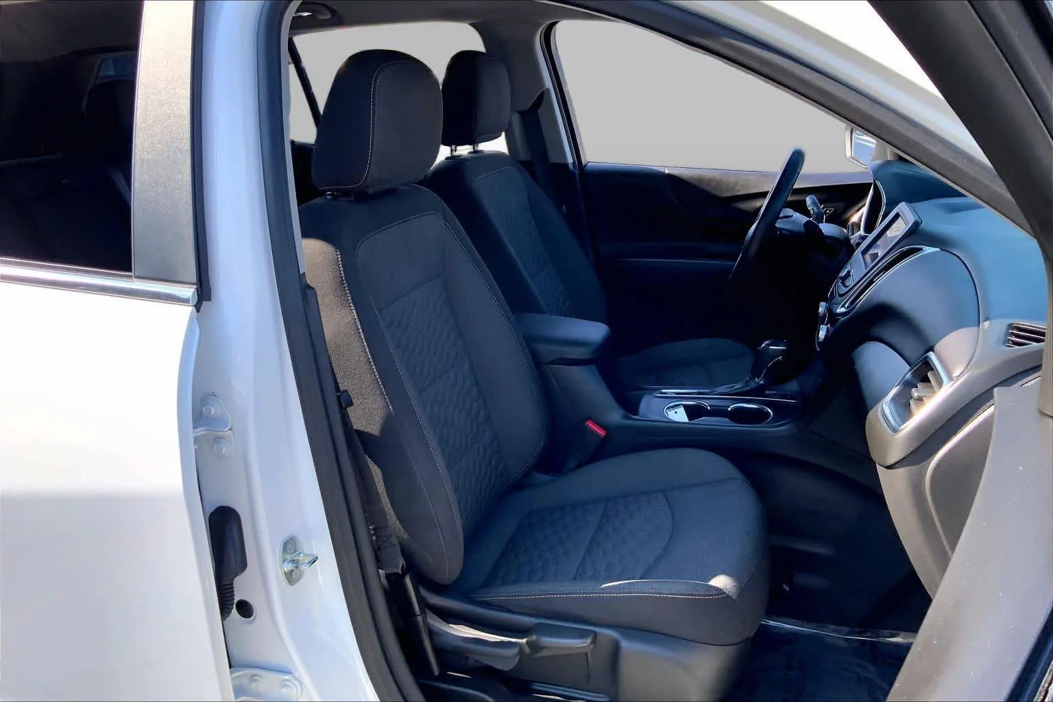 Used 2021 Summit White Chevrolet LT image 9