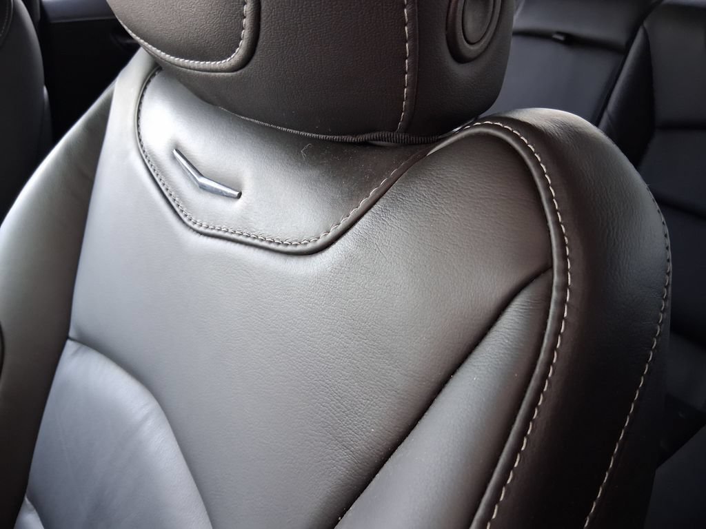 Used 2025 Crystal White Tricoat Cadillac Premium Luxury image 20