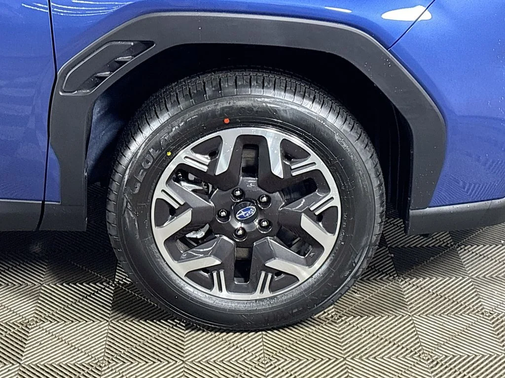 New 2026 DAYBREAK BLUE PEARL Subaru Premium image 23