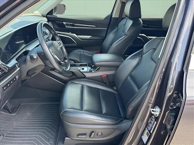Used 2025 Gray Kia S image 6