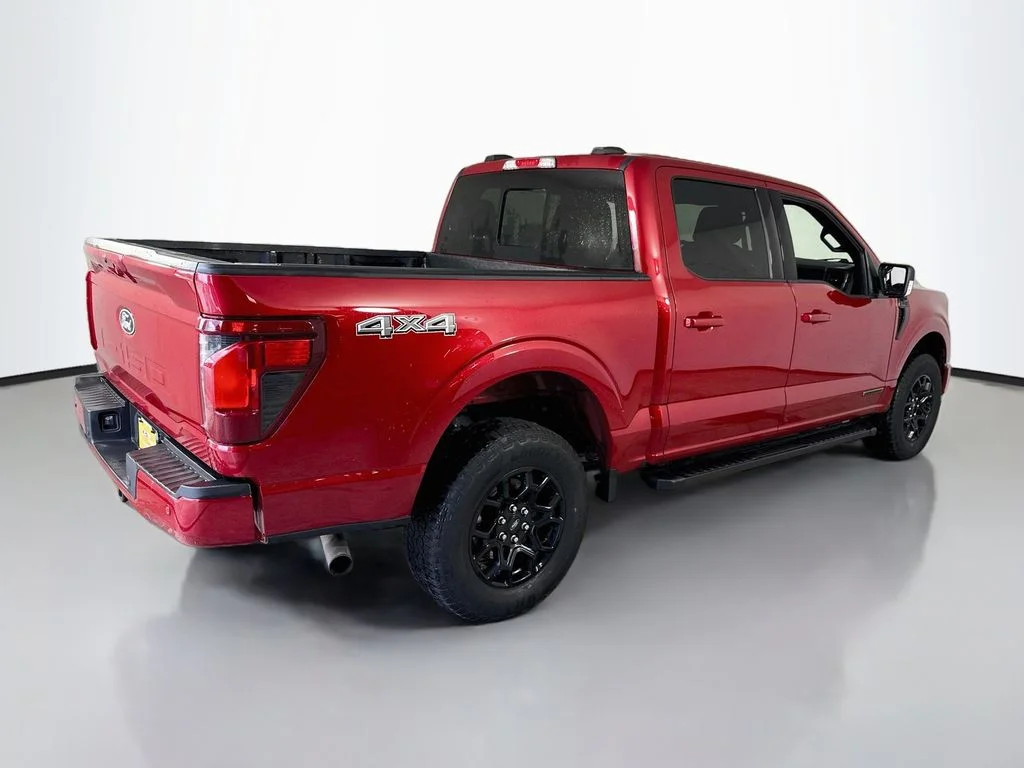 Used 2024 Rapid Red Metallic Tinted Clearcoat Ford XLT image 7