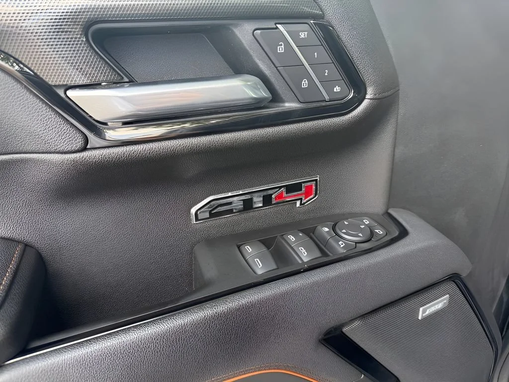 Used 2025 Onyx Black GMC AT4 image 10