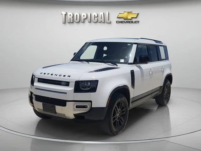 Used 2025 White Land Rover S image 1