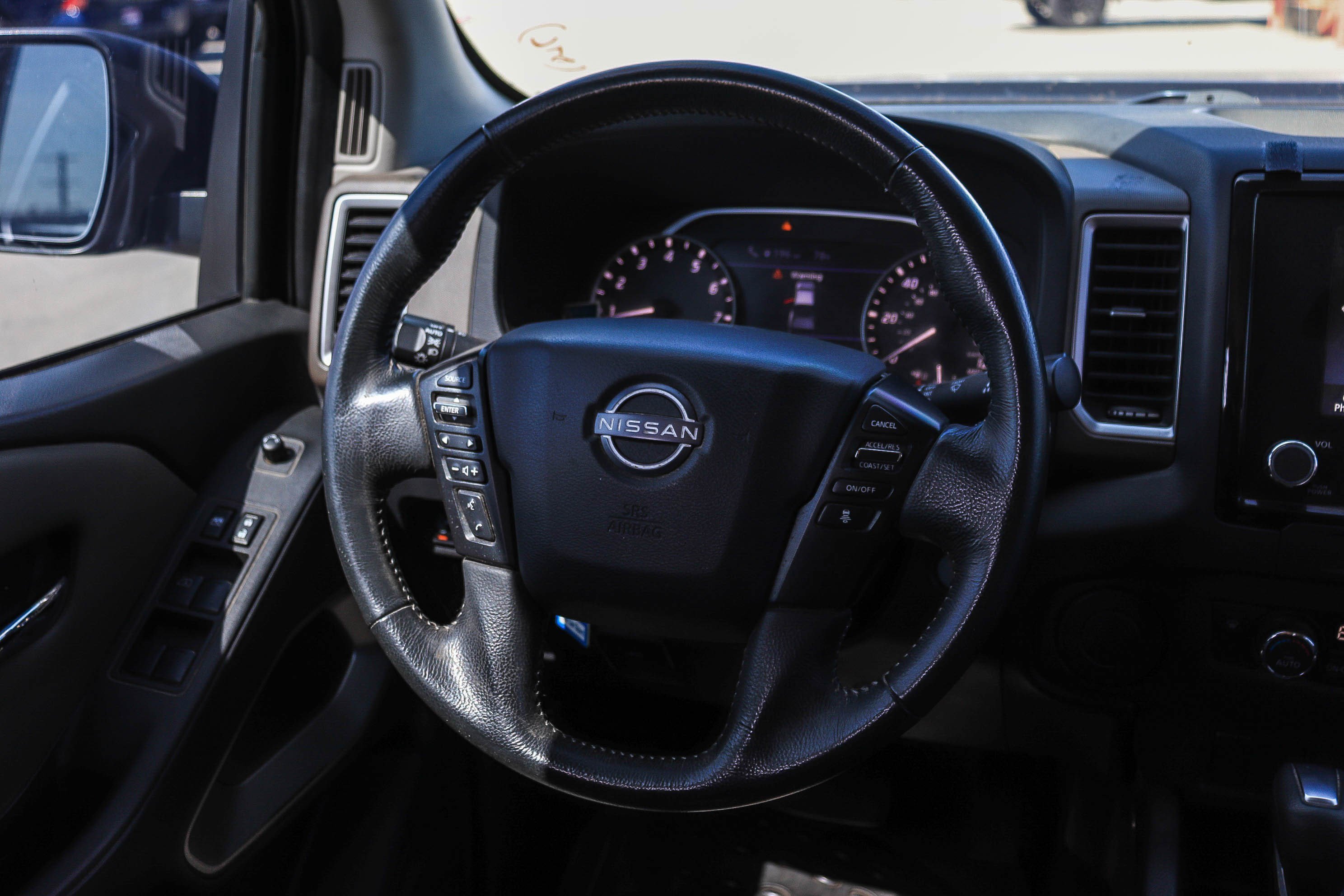Used 2022 Super Black Nissan SV image 14