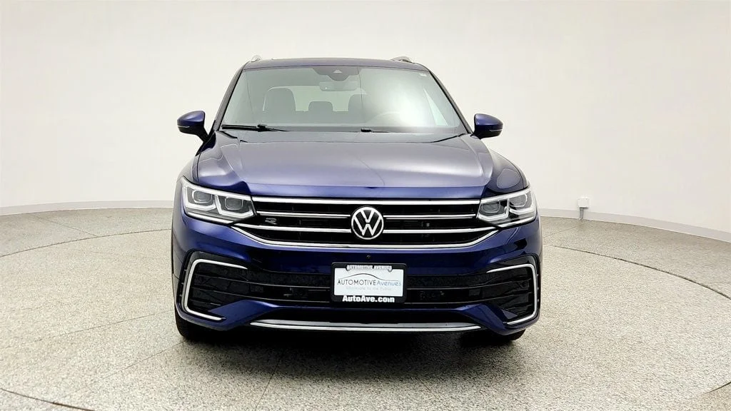 Used 2024 Atlantic Blue Metallic Volkswagen 2.0T SEL R-Line 4MOTION image 2