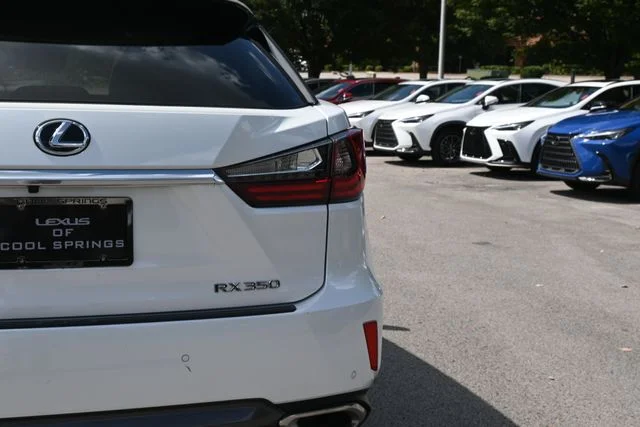 Used 2019 White Lexus 350 image 8