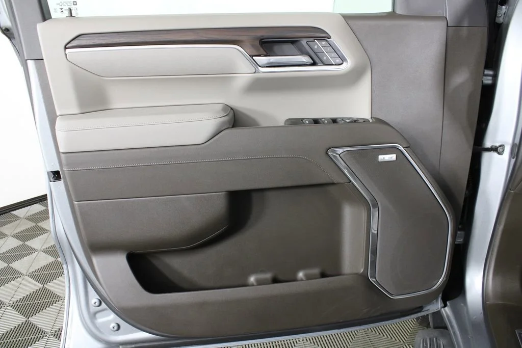 2026 GMC Sierra 1500 SLT - Photo 10