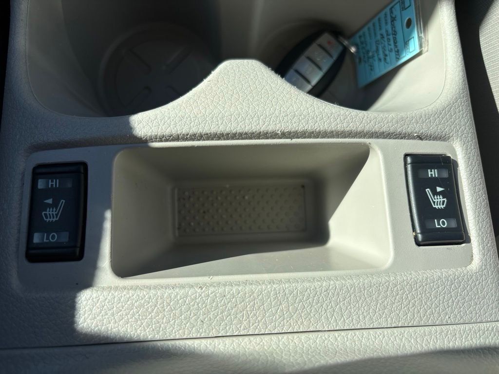 Used 2019 White Nissan SV image 29