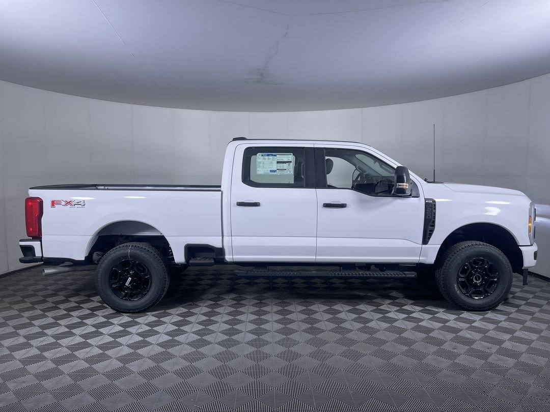 New 2026 Oxford White Ford XL image 10