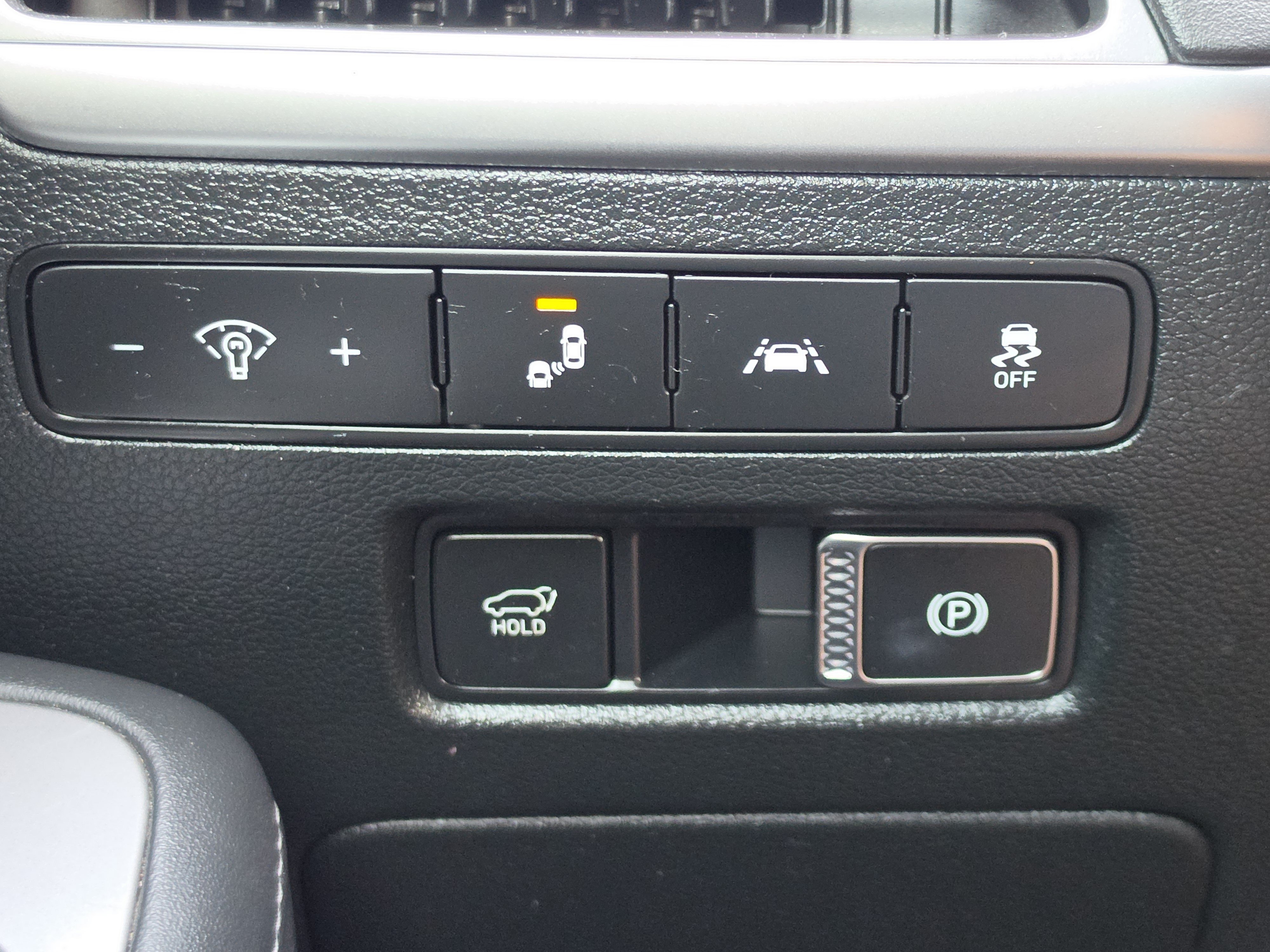 Used 2022 Moonlight Cloud Hyundai SEL image 19