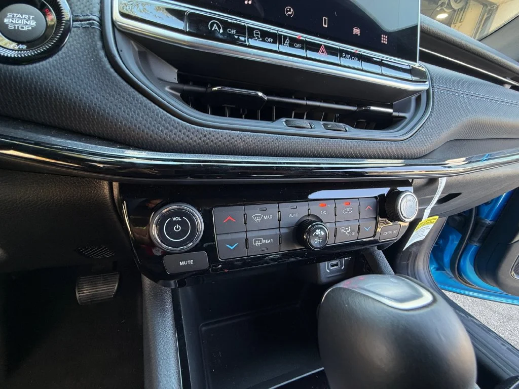 Used 2026 Blue Jeep Limited image 23