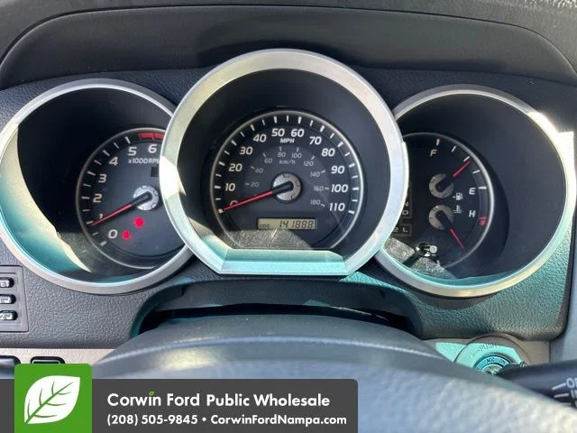 Used 2007 White Toyota Limited image 19