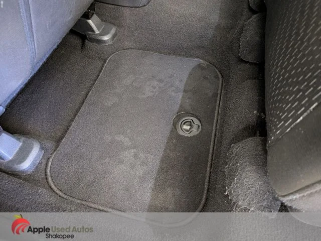 Used 2016 White Dodge Crossroad image 34
