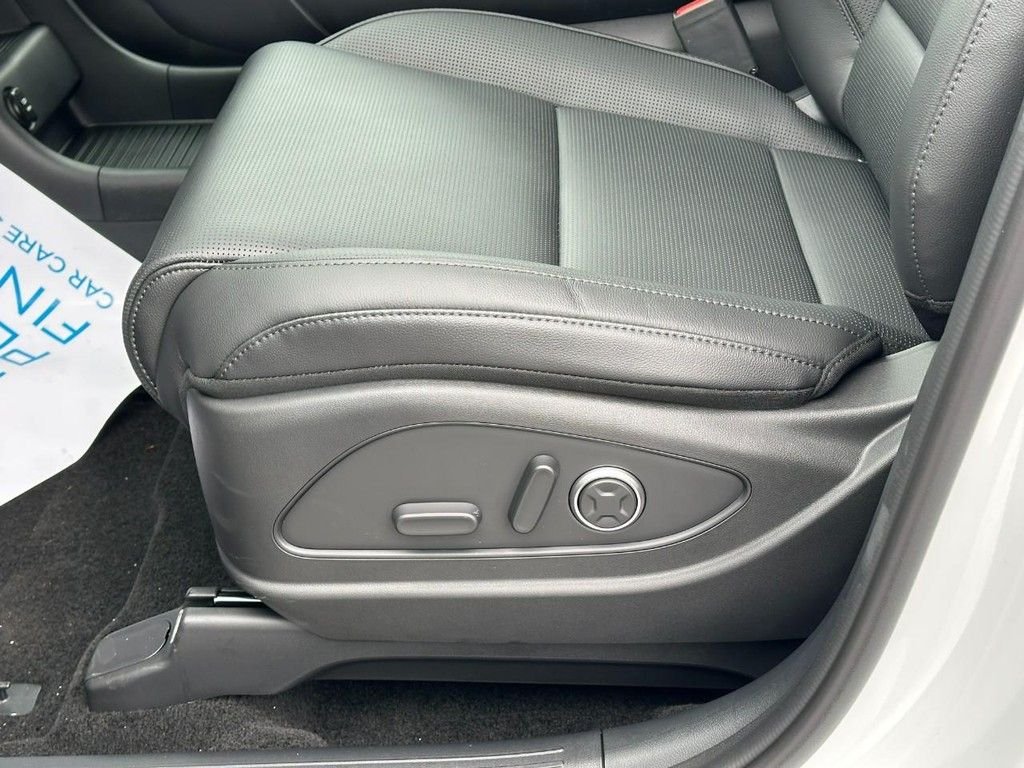 New 2026 White Hyundai Limited AWD image 30