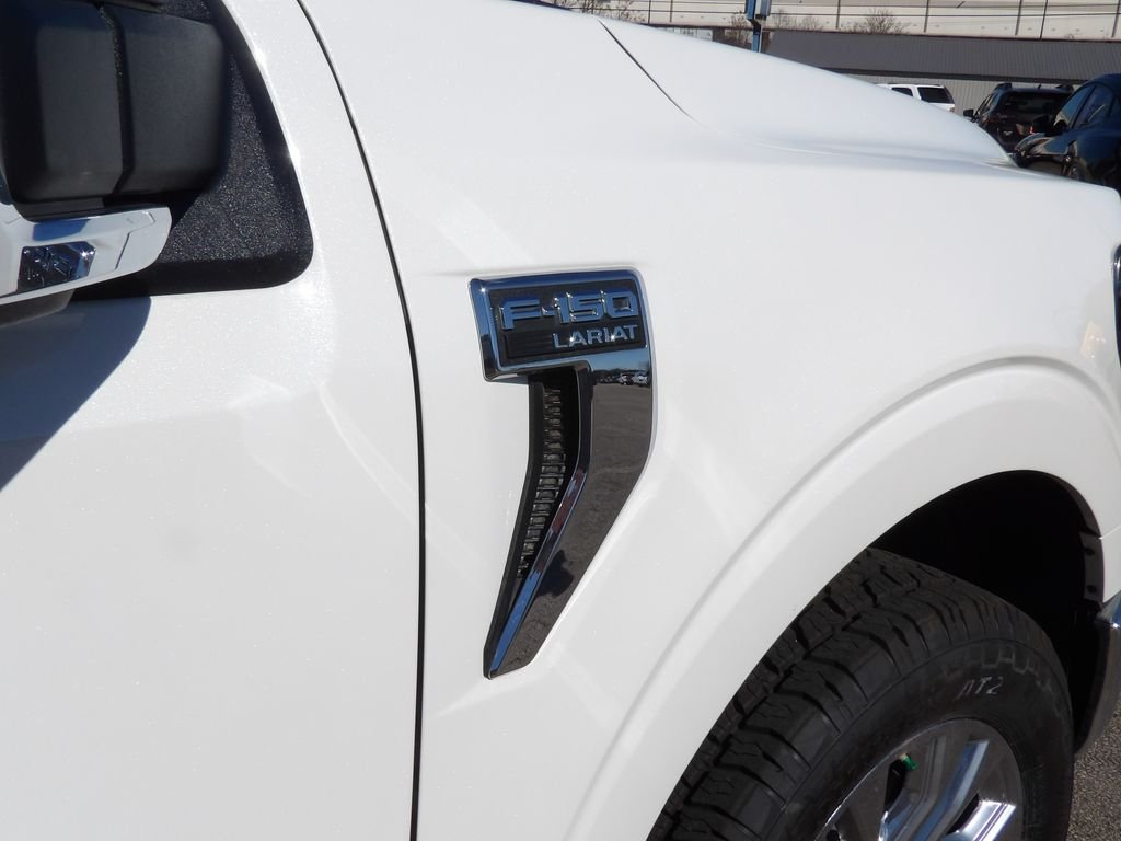 Used 2024 White Metallic Ford Lariat image 14