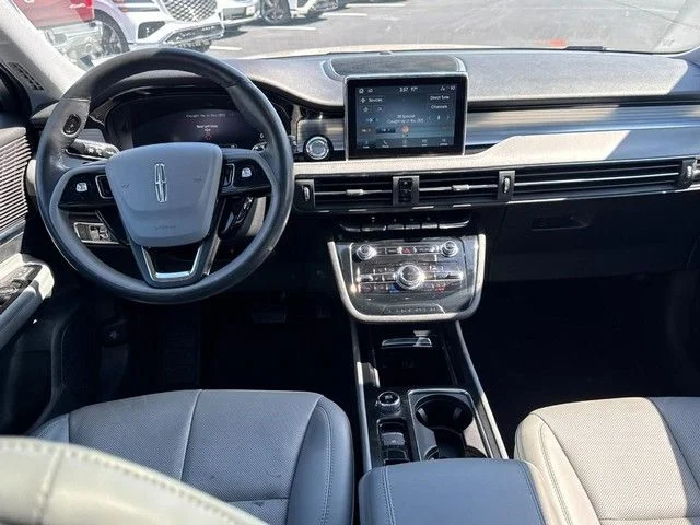 Used 2022 Pearl Metallic Lincoln Reserve image 12