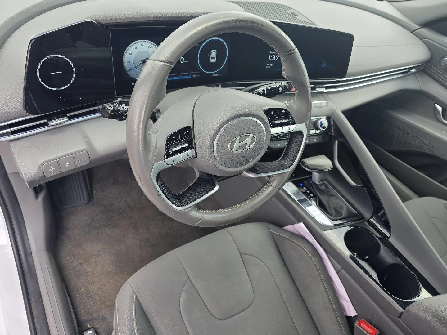 Used 2025 Serenity White Hyundai SEL Convenience image 11