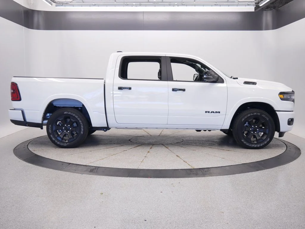 New 2026 Bright White Clear-Coat Exterior Paint Ram Big Horn/Lone Star image 7