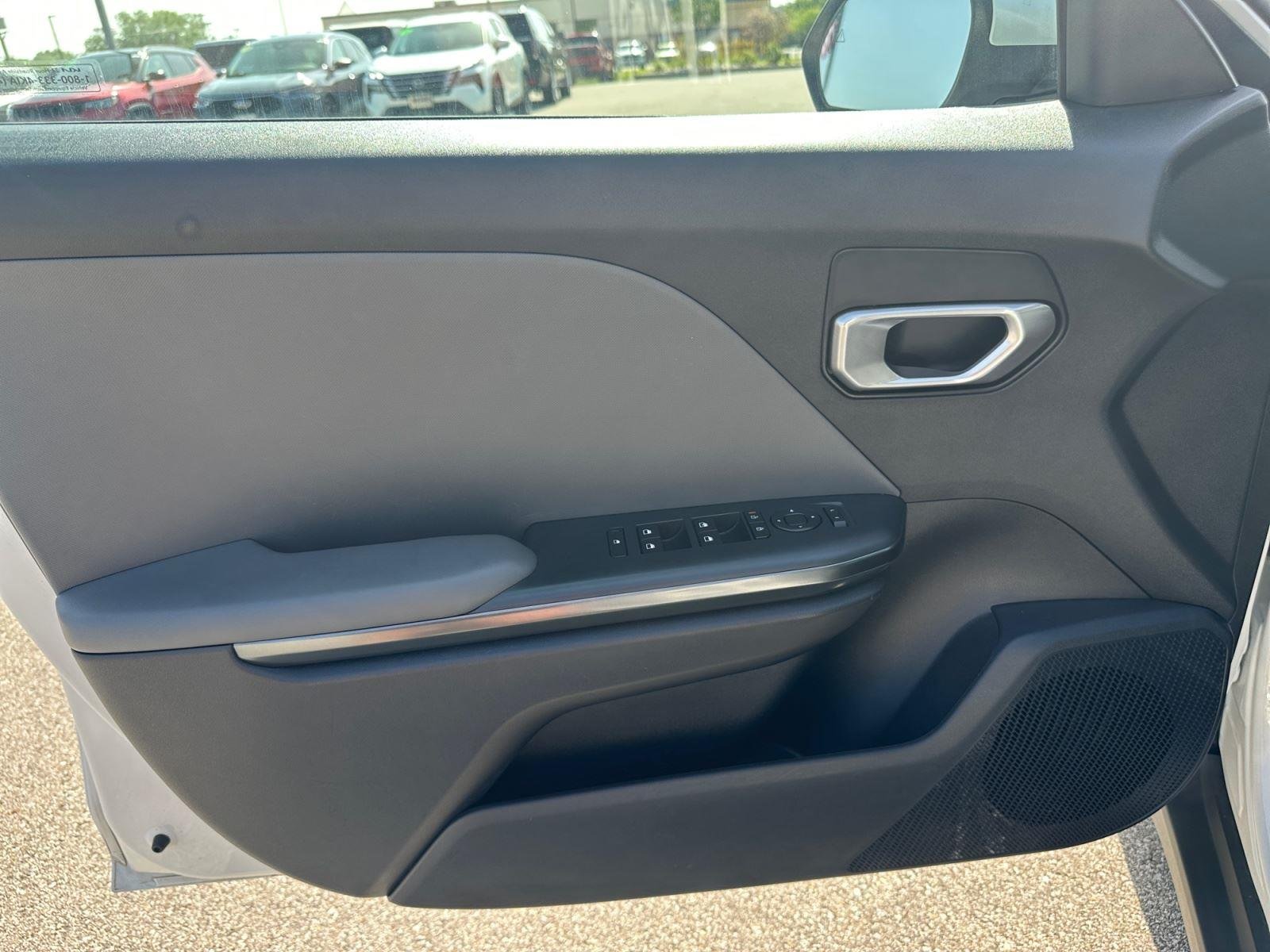 Used 2025 Snow White Pearl Kia LXS image 11