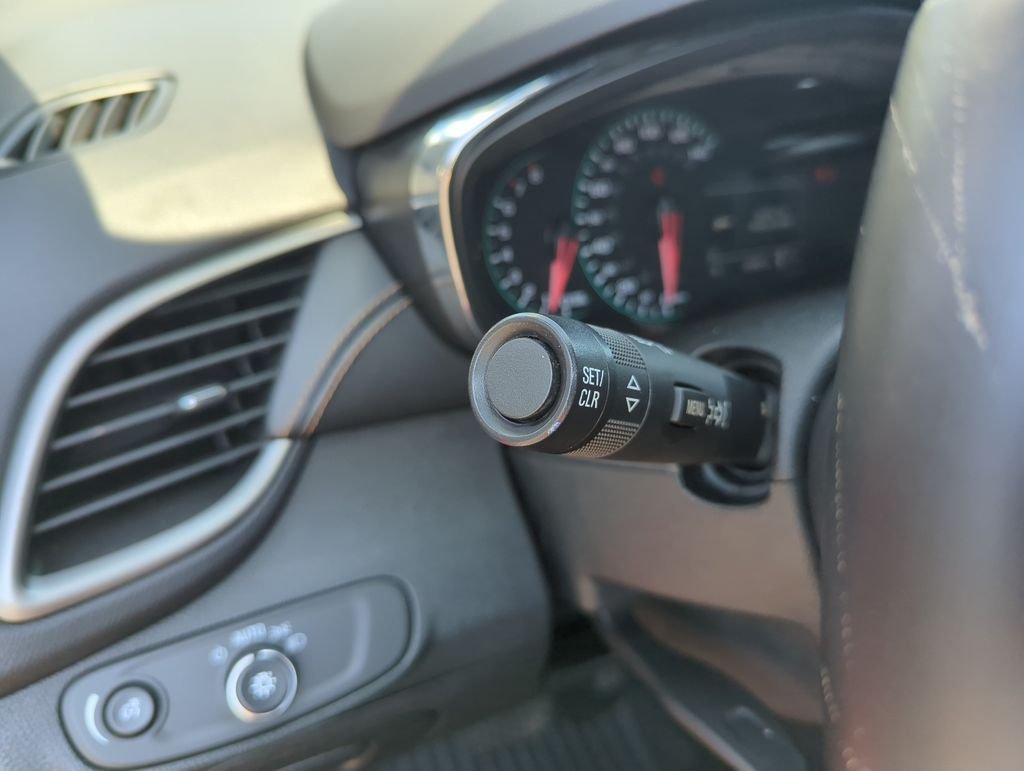 Used 2018 Red Chevrolet LT image 21