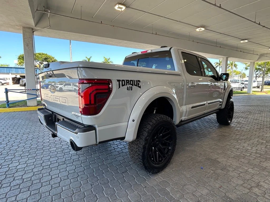 New 2026 Avalanche Ford Lariat image 4
