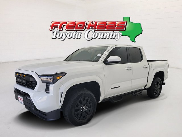 2025 Toyota Tacoma 4WD SR5