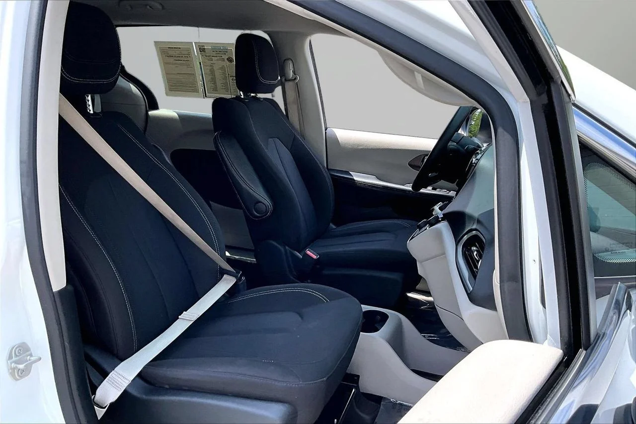 Certified Used 2023 White Chrysler LX image 21